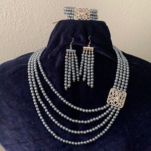 Blue bead necklace with bracelet and earrings